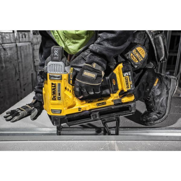 Пістолет цвяхозабивний акумуляторний по бетону DeWALT, 18В XR Li-Ion, безщітковий, діаметр/довжина ц  29851 купити в Україні