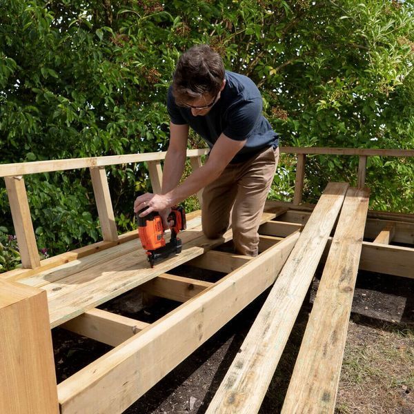 Пістолет цвяхозабивний BLACK+DECKER BCNG01N  304173 купити в Україні
