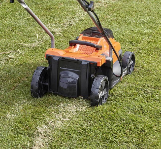 Газонокосарка акумуляторна BLACK+DECKER BCMW3336L2  134731 купити в Україні