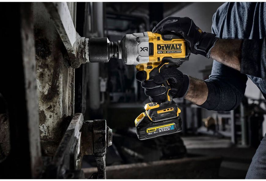 Гайкокрут ударний акумуляторний безщітковий DeWALT DCF964NT  303137 купити в Україні