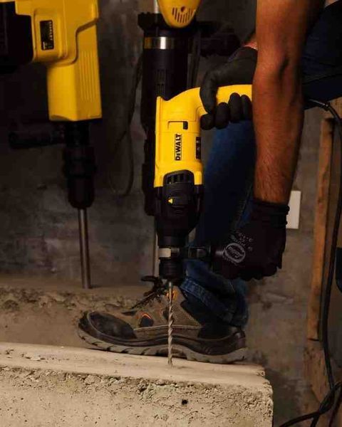 Перфоратор мережевий DeWALT, SDS-Plus, 800 Вт, 2.6 Дж, 3 режими, 0-5500 уд/хв, 0-1500 об/хв, валіза,  28832 купити в Україні