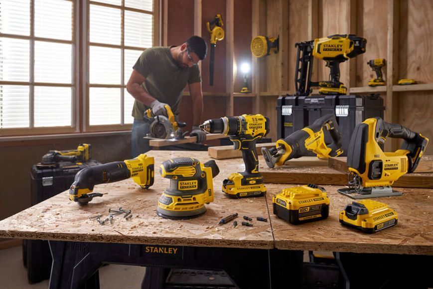 Полірувальна машина акумуляторна STANLEY FATMAX SFMCE100B  303843 купити в Україні
