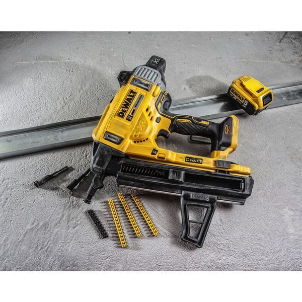 Пістолет цвяхозабивний акумуляторний по бетону DeWALT, 18В XR Li-Ion, безщітковий, діаметр/довжина ц  30171 купити в Україні
